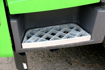 �ൺ��� ��V 220���� 6X2 5.2����ж��ͼƬ
