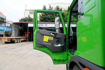 �ൺ��� ��V 220���� 6X2 5.2����ж��ͼƬ