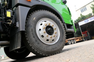 �ൺ��� ��V 220���� 6X2 5.2����ж��ͼƬ
