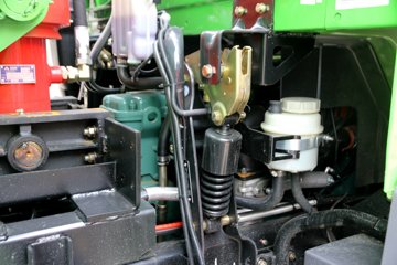 �ൺ��� ��V 220���� 6X2 5.2����ж��ͼƬ