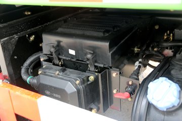 �ൺ��� ��V 220���� 6X2 5.2����ж��ͼƬ