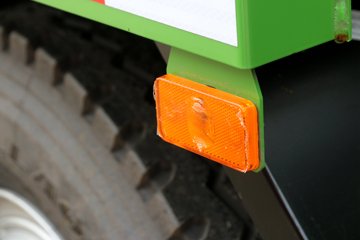 �ൺ��� ��V 220���� 6X2 5.2����ж��ͼƬ