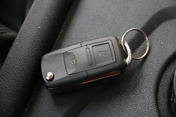 �й�����HOWO G5X�п� 220���� 4X2 5.2���Ű������ػ���ͼƬ