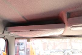 一汽解放底盘&nbsp;清洗车驾驶室图片