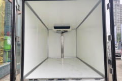 SRM鑫源 T50EV 3.5T 3.3米单排纯电动冷藏车(JKC5034XLCDLBEV0)68.6kWh