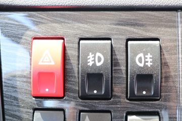 һ����� J6L�п� �ʻݰ� 260���� 6X2 6.8�������ػ���(����)(CA1250P62K1L5T3E6)ͼƬ