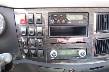 һ����� J6L�п� �ʻݰ� 260���� 6X2 6.8�������ػ���(����)(CA1250P62K1L5T3E6)ͼƬ