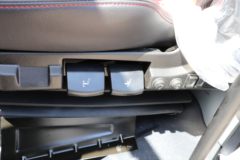 一汽解放 J6L中卡 质惠版 260马力 6X2 6.8米栏板载货车(国六)(CA1250P62K1L5T3E6)