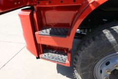 一汽解放 J6L中卡 质惠版 260马力 6X2 6.8米栏板载货车(国六)(CA1250P62K1L5T3E6)