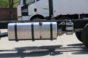 һ����� J6L�п� �ʻݰ� 260���� 6X2 6.8�������ػ���(����)(CA1250P62K1L5T3E6)ͼƬ