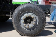 一汽解放 J6L中卡 质惠版 260马力 6X2 6.8米栏板载货车(国六)(CA1250P62K1L5T3E6)