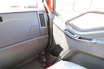 һ����� J6L�ؿ� �ʻݰ� 260���� 6X2 7.2����ʽ�ػ���(����)(CA5250XXYP62K1L5T3E6)ͼƬ