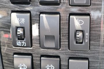 һ����� J6L�ؿ� �ʻݰ� 260���� 6X2 7.2����ʽ�ػ���(����)(CA5250XXYP62K1L5T3E6)ͼƬ