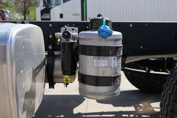 һ����� J6L�ؿ� �ʻݰ� 260���� 6X2 7.2����ʽ�ػ���(����)(CA5250XXYP62K1L5T3E6)ͼƬ