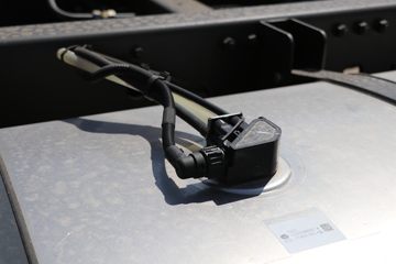 һ����� J6L�ؿ� �ʻݰ� 260���� 6X2 7.2����ʽ�ػ���(����)(CA5250XXYP62K1L5T3E6)ͼƬ