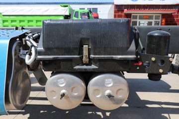 һ����� J6L�ؿ� �ʻݰ� 260���� 6X2 7.2����ʽ�ػ���(����)(CA5250XXYP62K1L5T3E6)ͼƬ