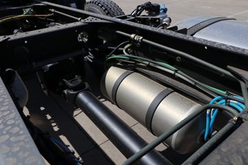 һ����� J6L�ؿ� �ʻݰ� 260���� 6X2 7.2����ʽ�ػ���(����)(CA5250XXYP62K1L5T3E6)ͼƬ