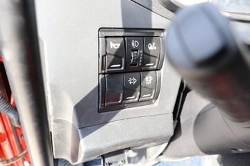 һ����� ��J6P�ؿ� 320���� 6X2 9.4�������ػ���(����)(CA1250P66K1L6T3E6)ͼƬ