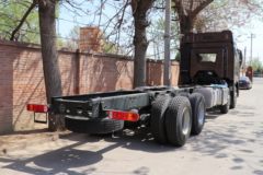 一汽解放 新J6P重卡 质惠版 460马力 8X4 9.4米栏板载货车(国六)(CA1310P66K24L7T4E6)