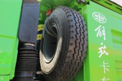 一汽解放 新J6P重卡 420马力 6X4 5.8米自卸车(国六)