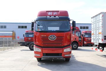 一汽解放 新J6P重卡 2020款 领航版 550马力 6X2R牵引车(CA4250P66K24T2A1E5)