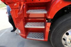 一汽解放 新J6P重卡 质惠版 380马力 6X4牵引车(国六)(CA4250P66K25T1E6)