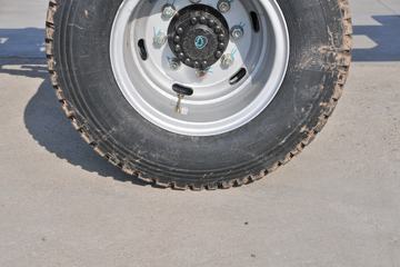 ���� ˧��Q8 168���� 4X2 6���Ű������ػ���ͼƬ