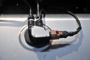 ���� ˧��Q8 168���� 4X2 6���Ű������ػ���ͼƬ
