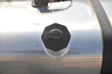 ���� ˧��Q8 168���� 4X2 6���Ű������ػ���ͼƬ