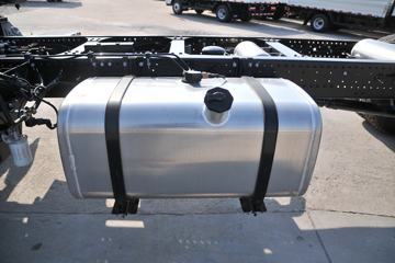 ���� ˧��Q8 168���� 4X2 6���Ű������ػ���ͼƬ