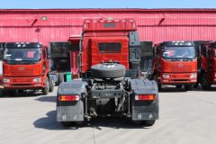 一汽解放 新J6P重卡 质惠版2.0 420马力 6X4危险品牵引车(国六)(CA4250P66K25T1E6Z)