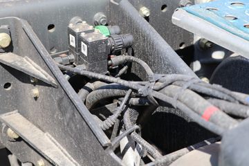 һ����� ��J6P�ؿ� �ʻݰ�2.0 420���� 6X4Σ��Ʒǣ����(����)(CA4250P66K25T1E6Z)ͼƬ