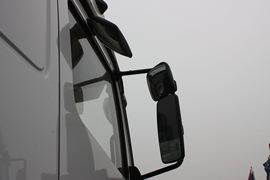 奔驰Axor&nbsp;载货车外观                                                图片