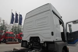 奔驰Axor&nbsp;载货车外观                                                图片