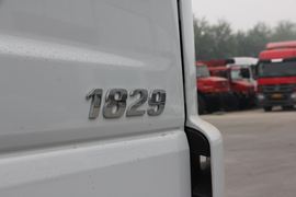 奔驰Axor&nbsp;载货车外观                                                图片