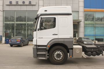 奔驰Axor&nbsp;载货车外观                                                图片
