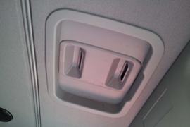 新悍威J5M&nbsp;牵引车驾驶室                                               图片