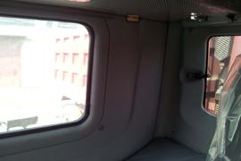 新悍威J5M&nbsp;牵引车驾驶室                                               图片