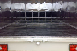 东风股份底盘&nbsp;爆破器材运输车上装图片