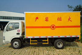 东风股份底盘&nbsp;爆破器材运输车外观图片