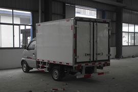 东风股份底盘&nbsp;冷藏车外观图片