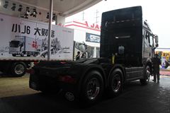 一汽解放 J6P重卡 420马力 6X4牵引车(高端)(CA4250P66K24T1E4)