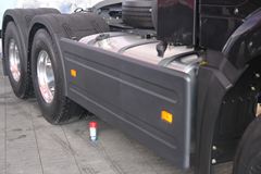 一汽解放 J6P重卡 420马力 6X4牵引车(高端)(CA4250P66K24T1E4)
