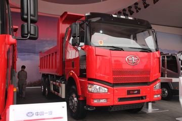 一汽解放 J6P重卡 350马力 6X4 5.6米自卸车(CA3250P66K2L0BT1E4)