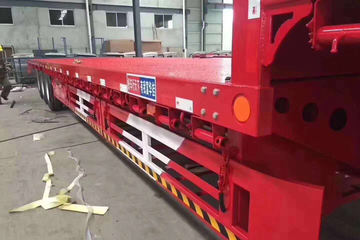 富华 17.5米低平板式半挂车