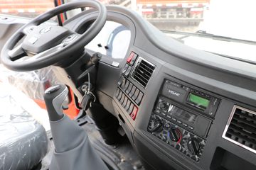 ���� ������D9 197���� 4X2 6.8�������ػ���(����)ͼƬ