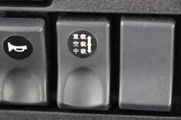 ���� ������D9 197���� 4X2 6.8�������ػ���(����)ͼƬ