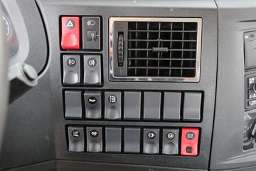 ���� ������D9 197���� 4X2 6.8�������ػ���(����)ͼƬ