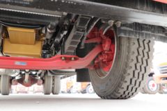 东风 多利卡D9 197马力 4X2 6.8米栏板载货车(国六)(EQ1181L9CDG)