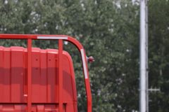 东风 多利卡D9 197马力 4X2 6.8米栏板载货车(国六)(EQ1181L9CDG)